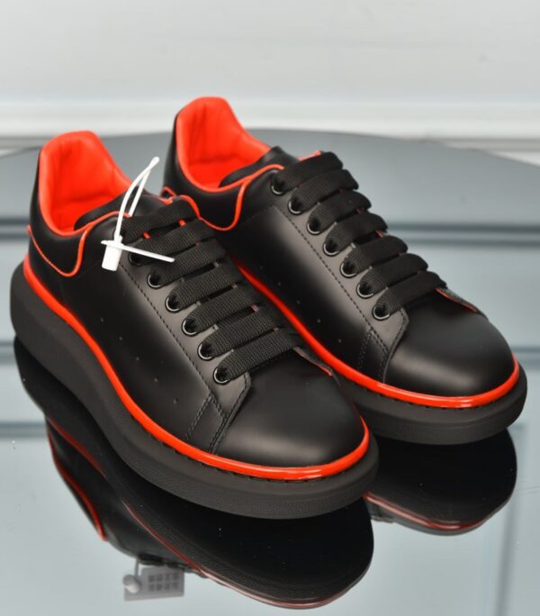 Oversized Sneaker