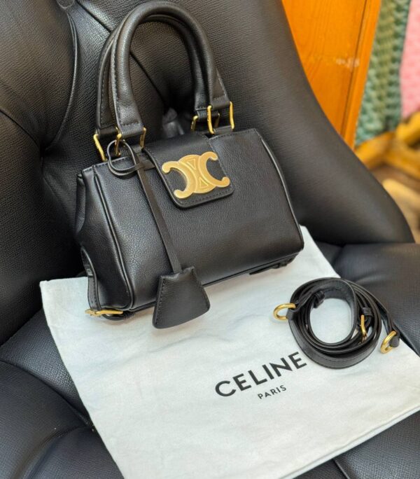 SHOULDER BAG
