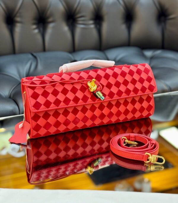 ANDIAMO CLUTCH