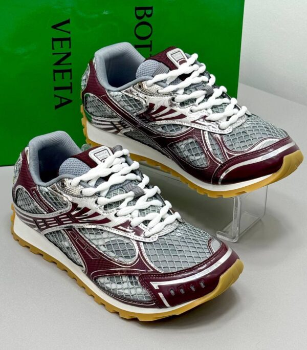 Schoes