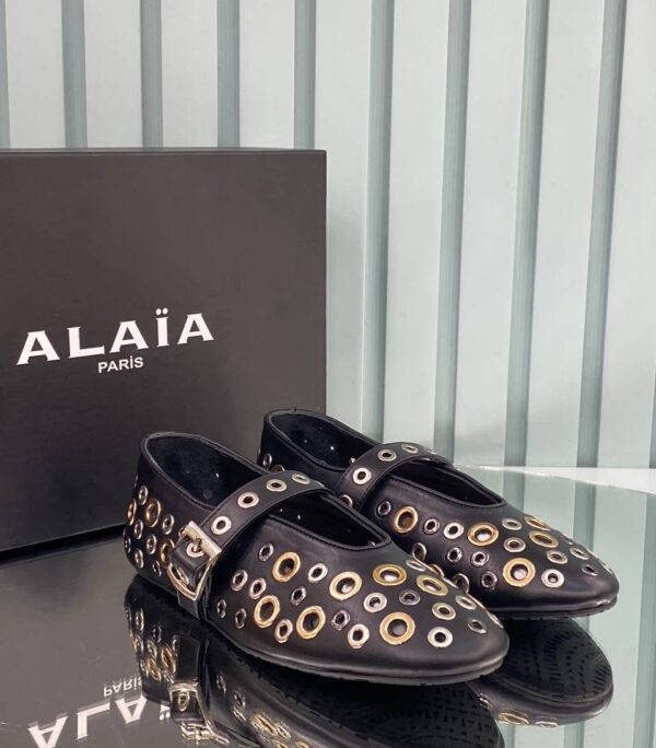 Capsule Ballerinas