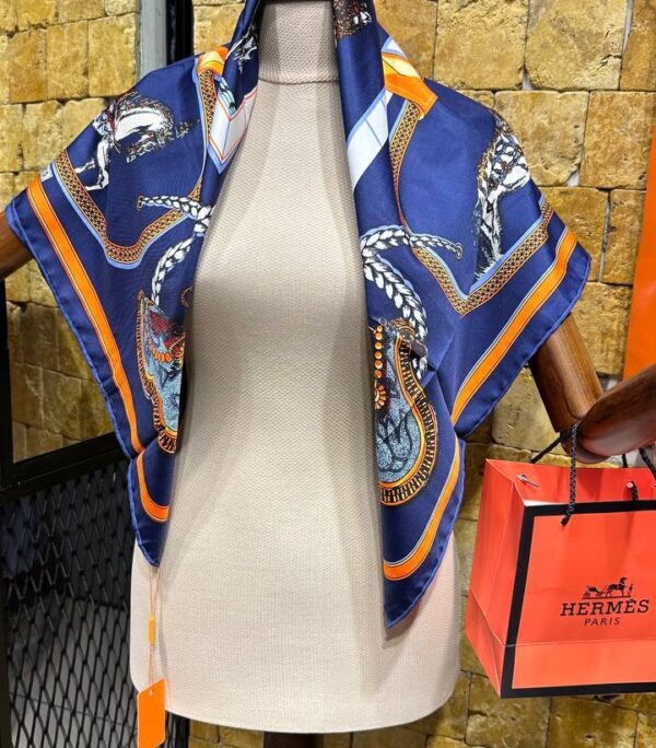 Shawl & Scarf