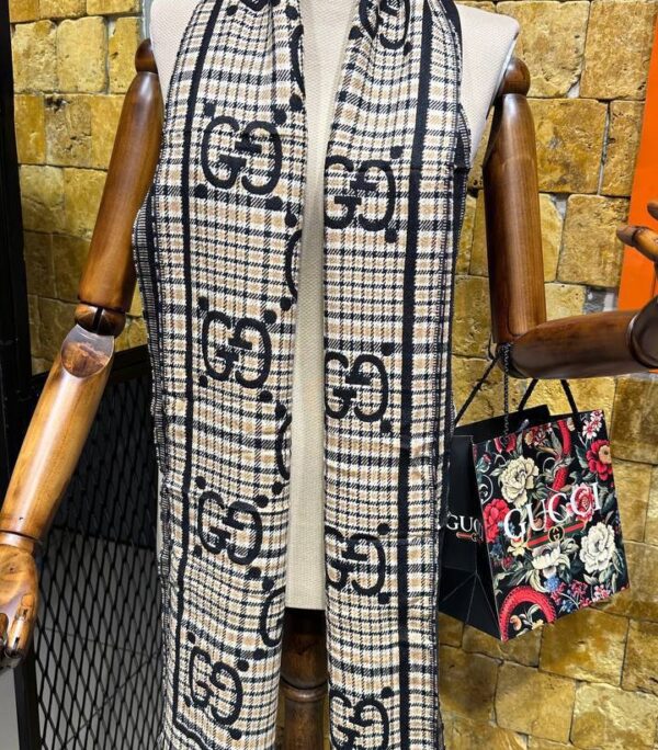 Shawl & Scarf
