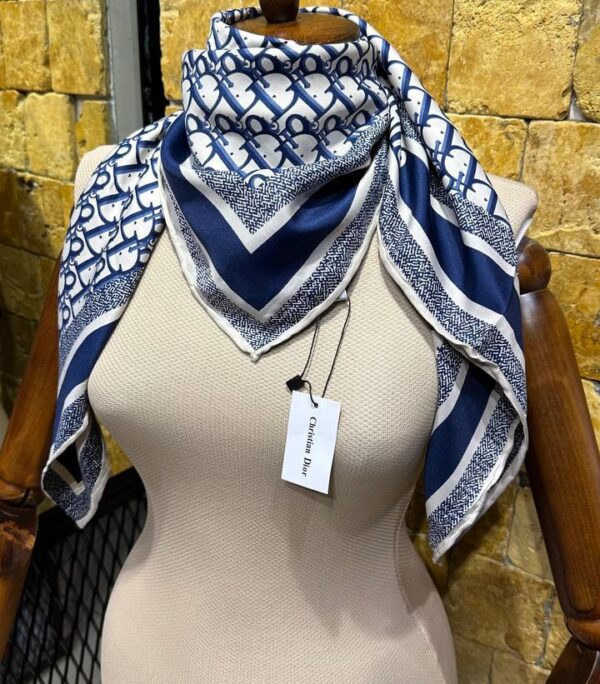 Shawl & Scarf