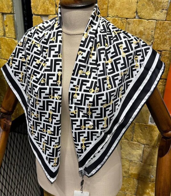 Shawl & Scarf