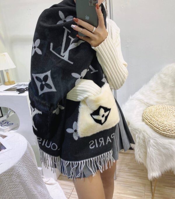 Shawl & Scarf