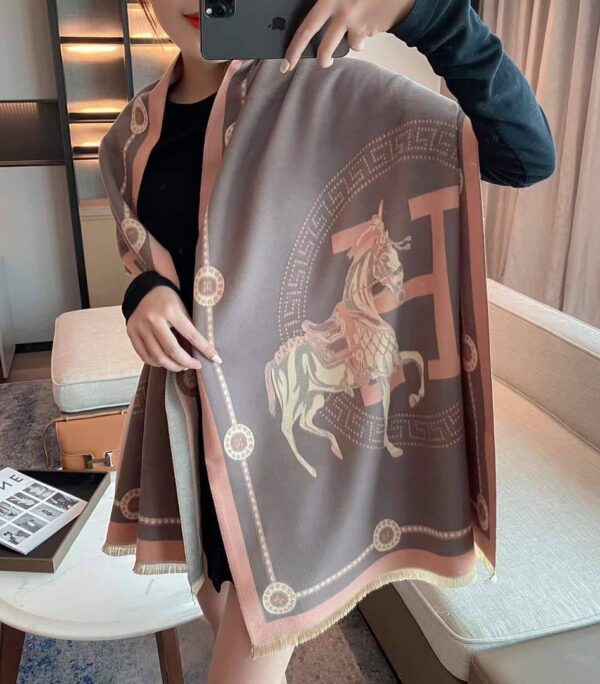 Shawl & Scarf