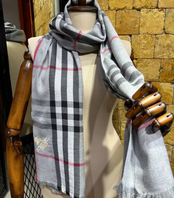 Shawl & Scarf