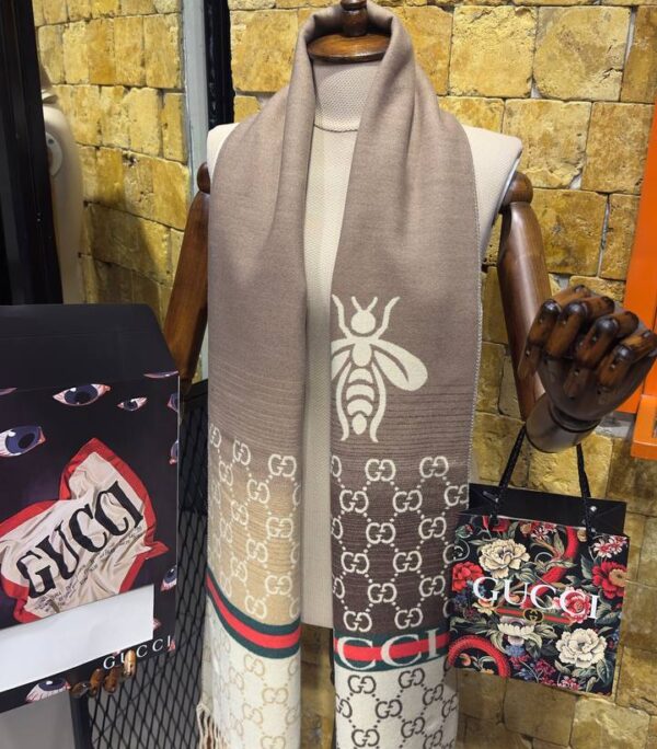 Shawl & Scarf