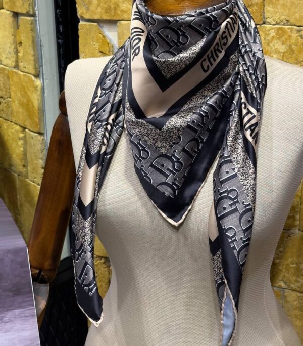 Shawl & Scarf