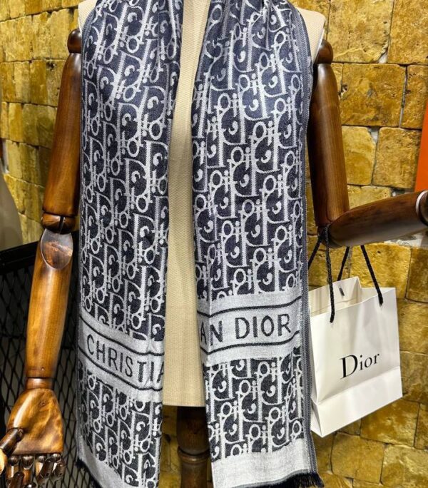 Shawl & Scarf