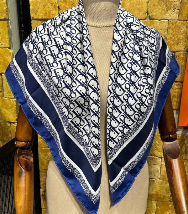 Shawl & Scarf