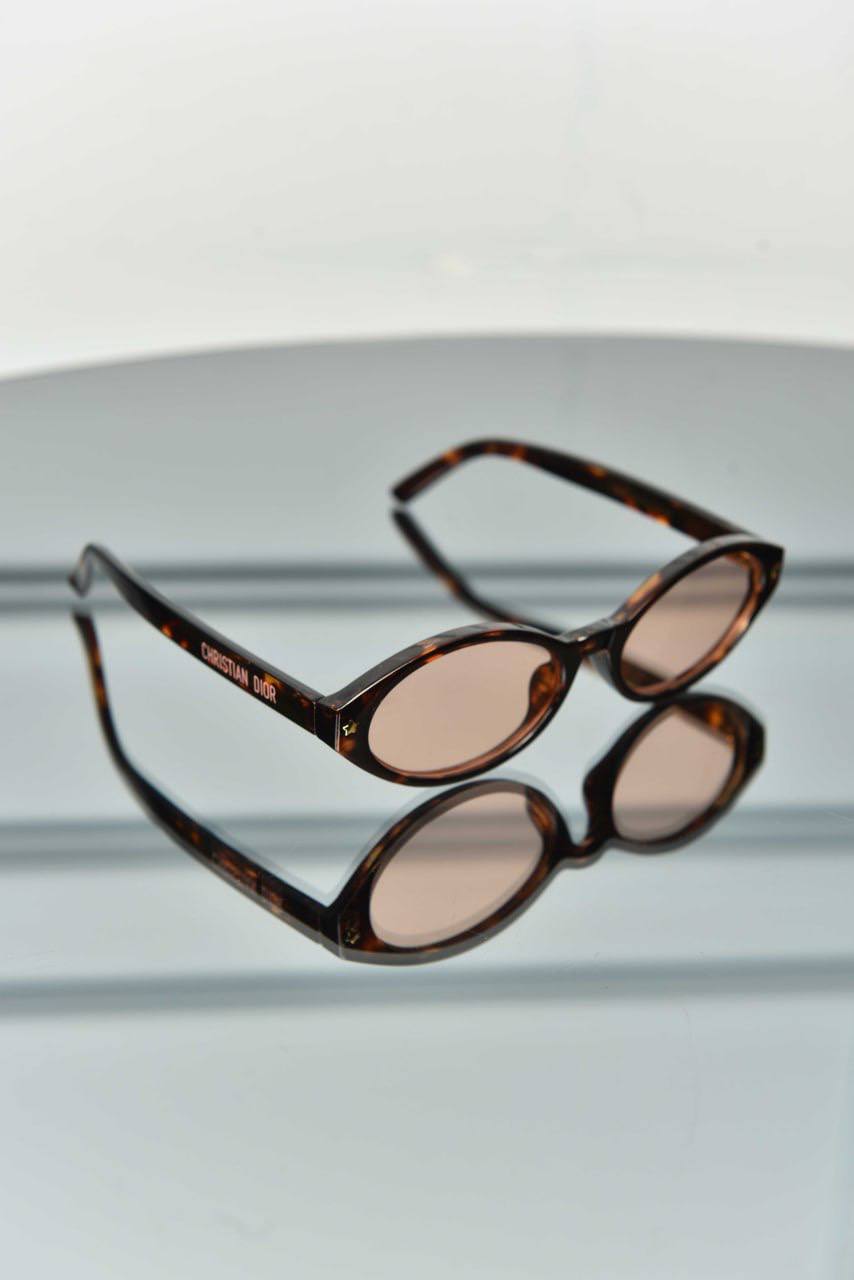photo_6001372307261606016_y Sunglasses - Image 1