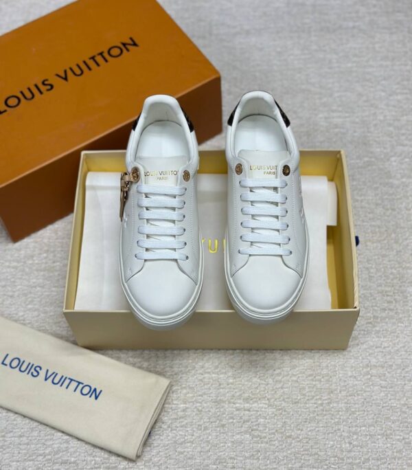 Time Out Sneaker