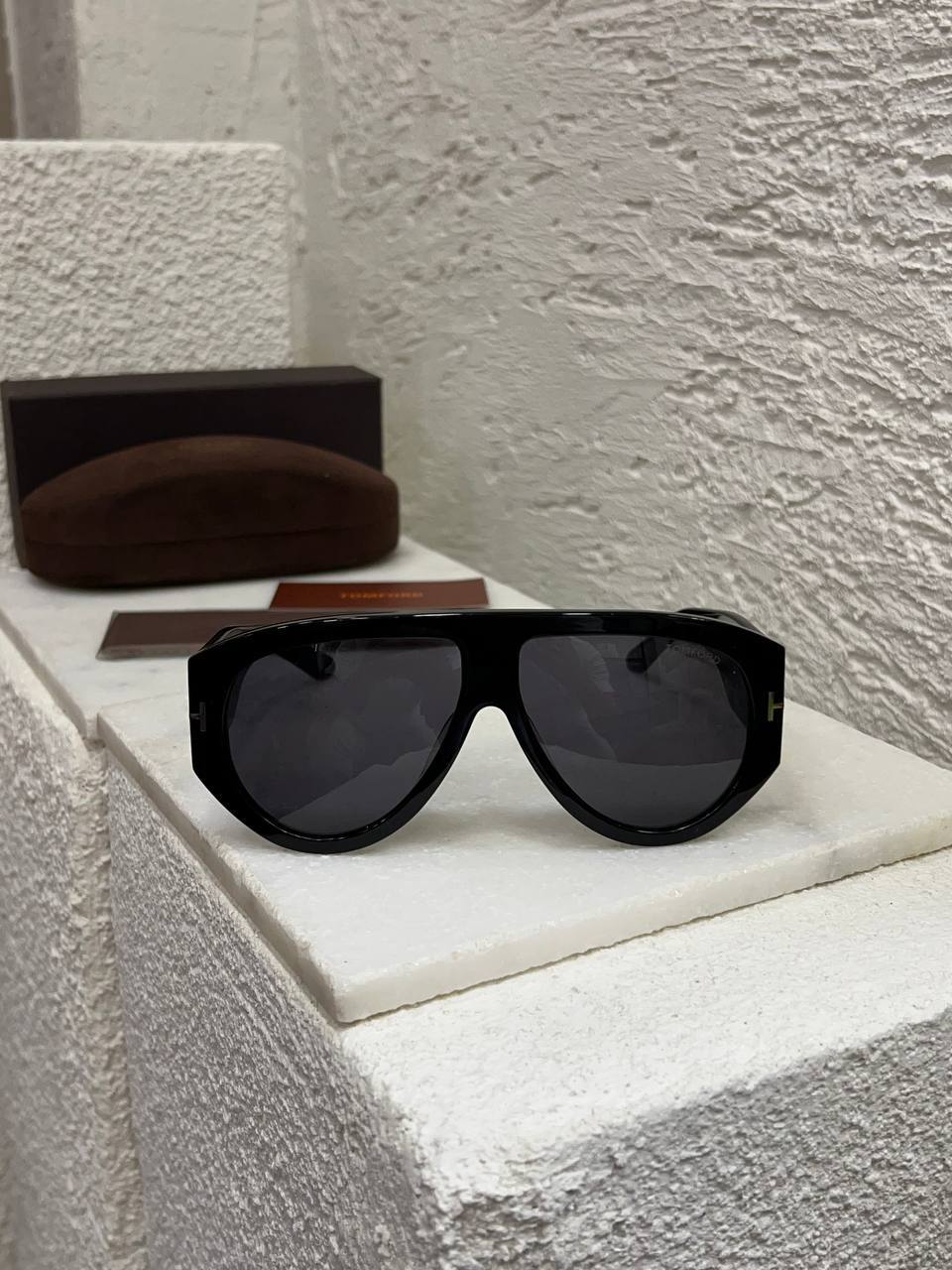 photo_6008322096922478552_y TOM FORD Sunglasses - Image 1