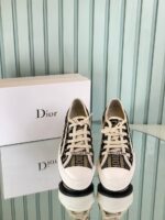 Sneaker - Image 3