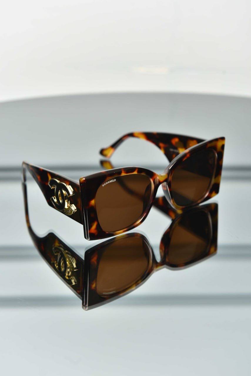 photo_6026115802832422612_y Sunglasses - Image 1