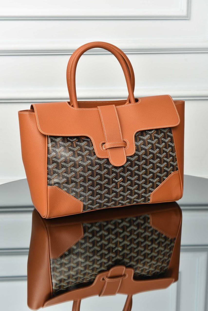photo_6037364554108882616_y Saïgon Tote Bag - Image 1