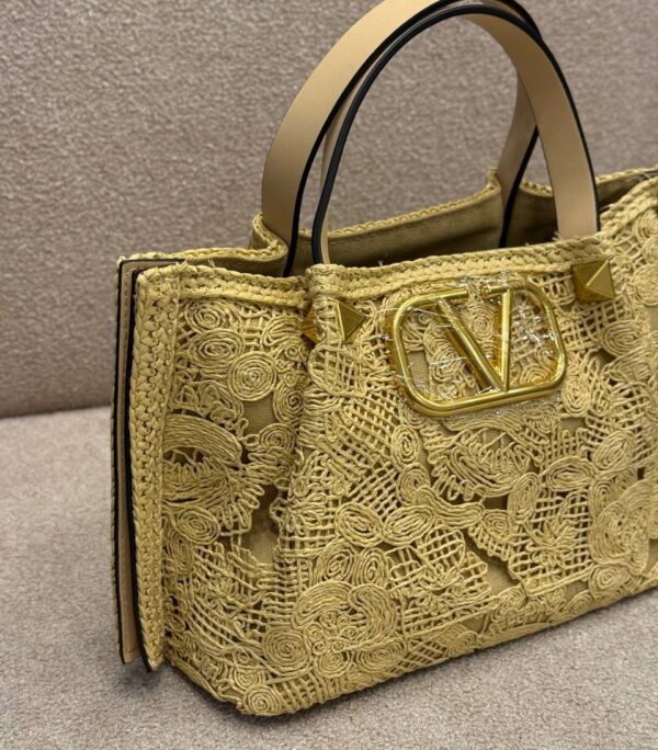 VLogo Small floral raffia