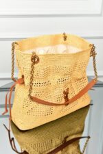 Medium Tote in Raffia - Image 9